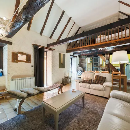 Mill In With Pool And Outdoor Kitchen, Cleaning Included بيت للعطل *